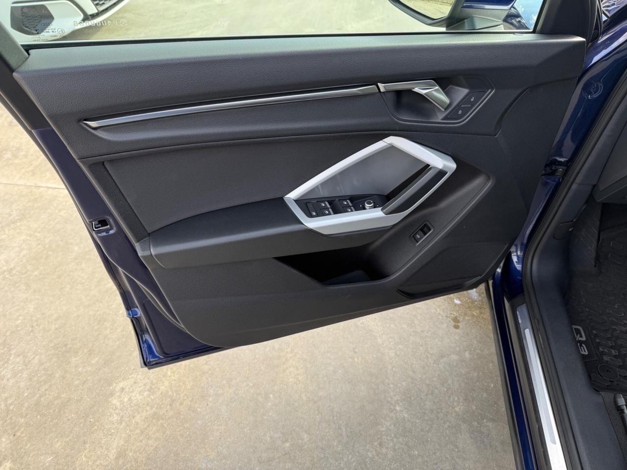 Audi Q3 35 TDI S tronic Business Advanced 12/2022