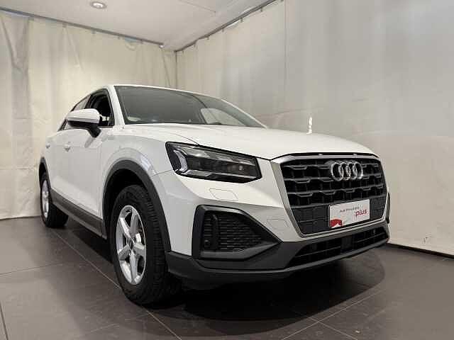 Audi Q2 35 TFSI Business