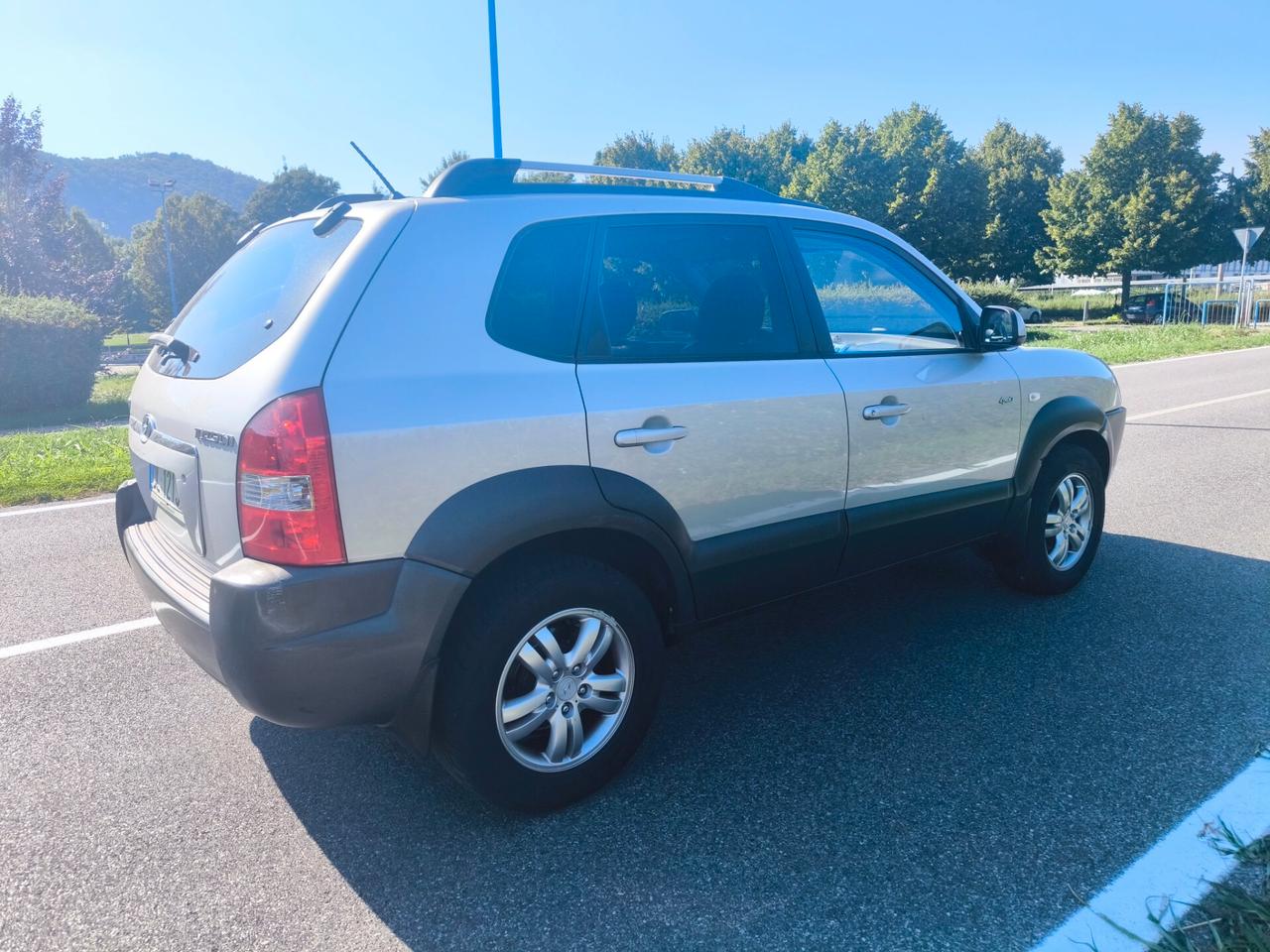 HYUNDAI TUCSON 4WD 2,0 G.P.L-KM 75000-