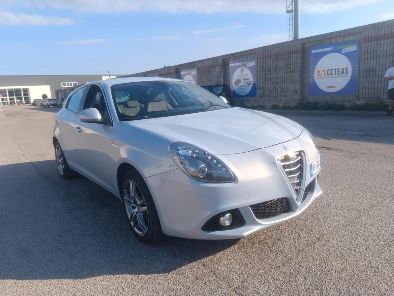 Alfa Romeo Giulietta 1.6 JTDm-2 105 CV Distinctive