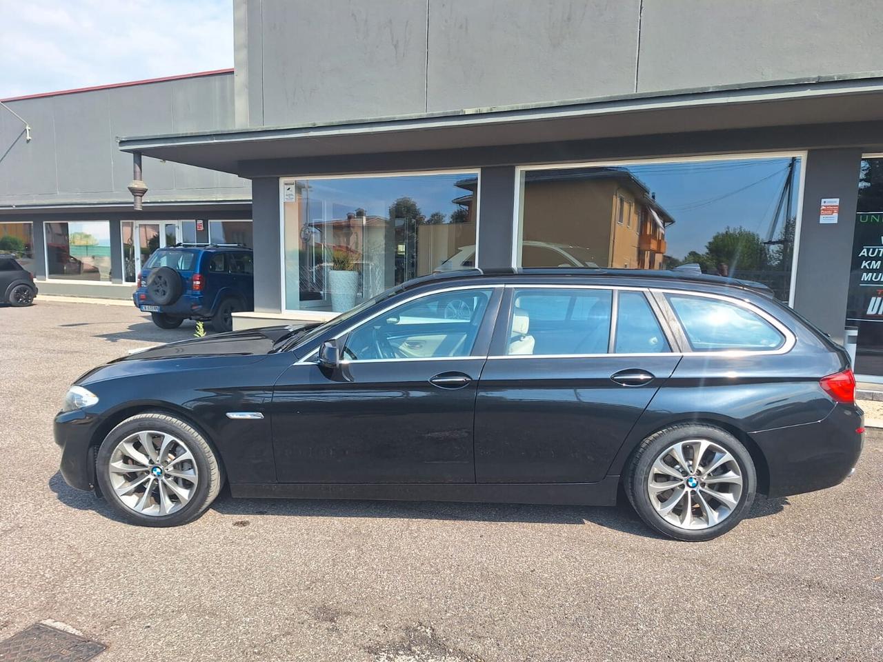 Bmw 525 525d xDrive Touring Luxury