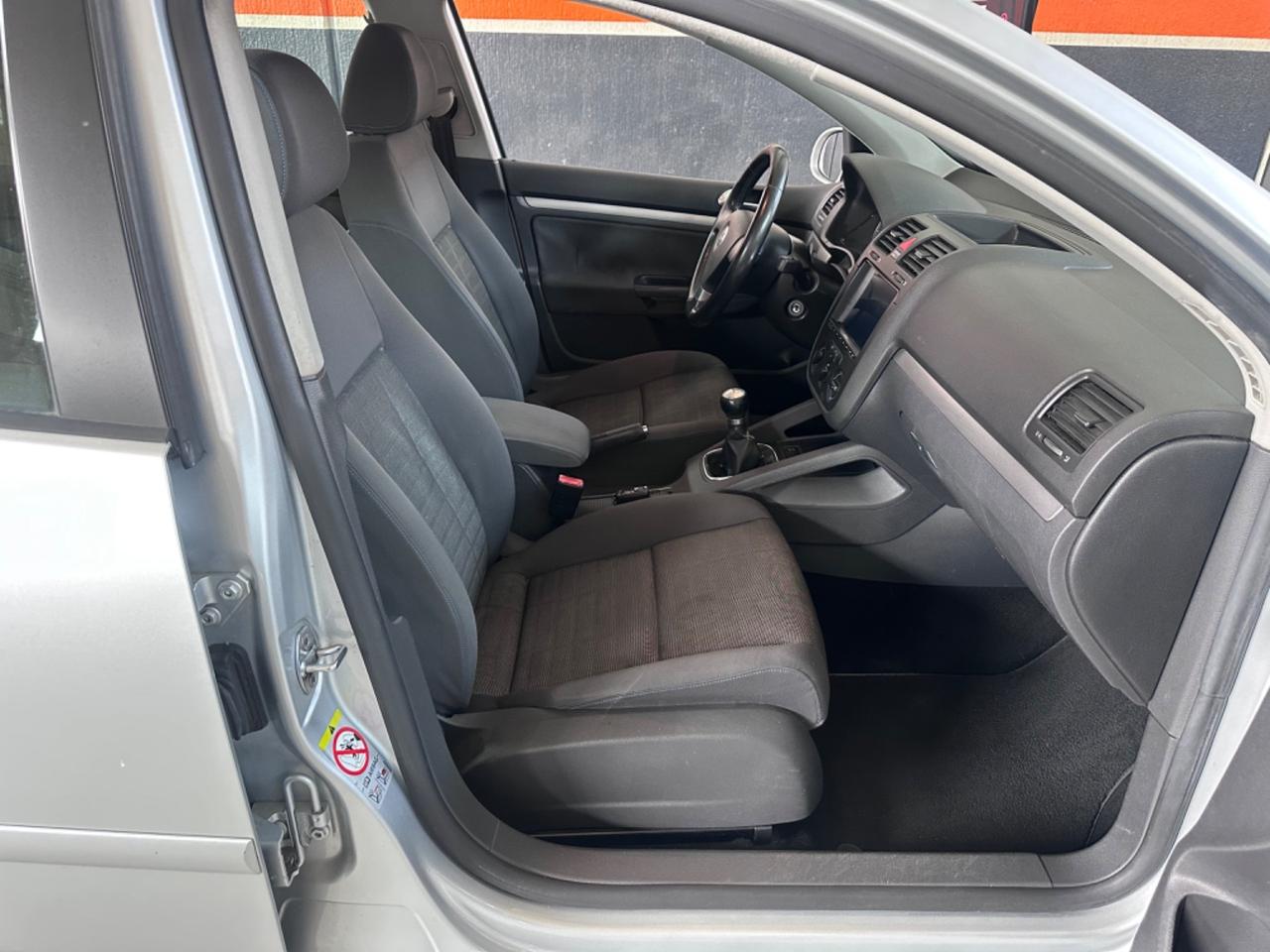 Volkswagen Golf 1.6 5p. Comfortline