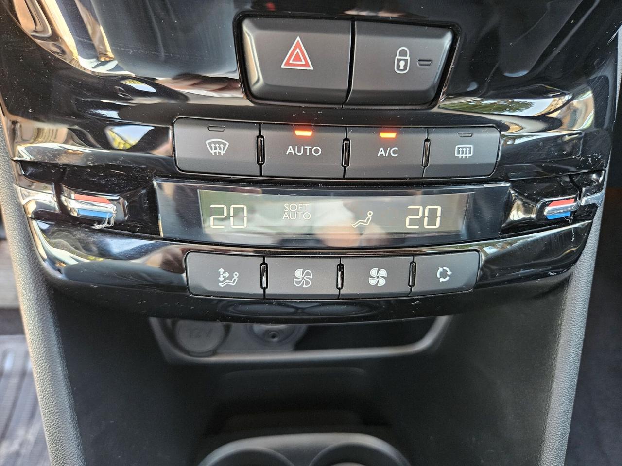 Peugeot 208 PureTech 82 5 porte Allure GPL