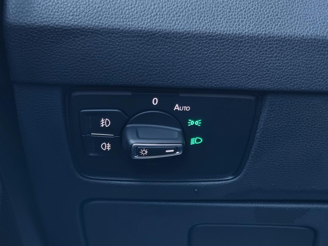 Volkswagen Passat VIII Variant 2.0 tdi Executive 200cv dsg