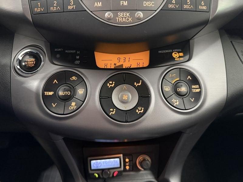 Toyota RAV4 RAV4 Crossover 2.2 d-cat Luxury 177cv