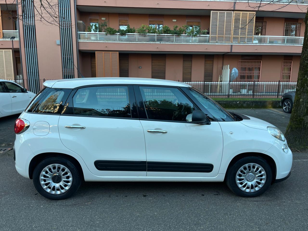 Fiat 500L AUTOCARRO