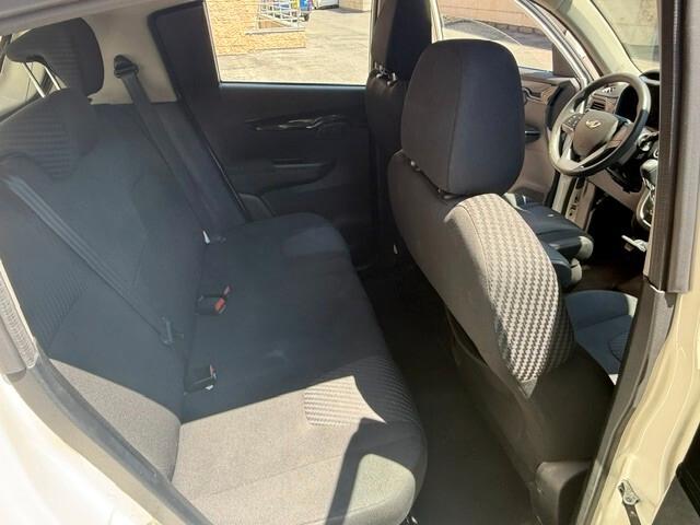 Mahindra KUV100 1.2 VVT K8 M-Bifuel GPL