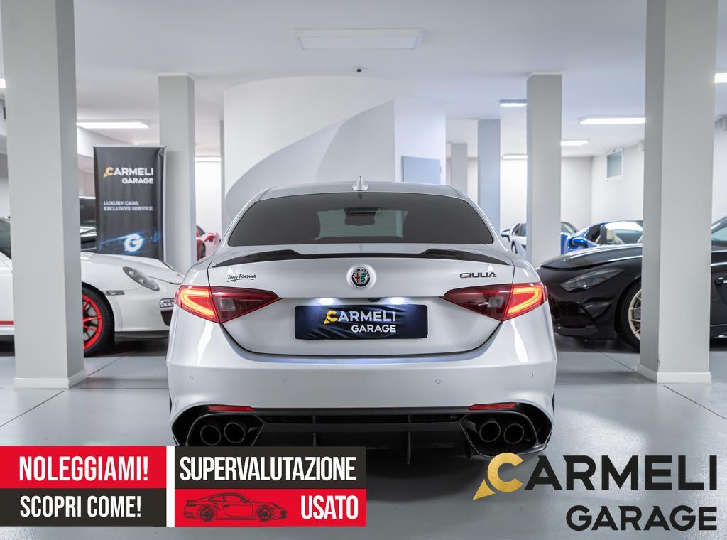 Alfa Romeo Giulia Berlina 2.9 V6 Bi-Turbo AT8 Quadrifoglio 510CV
