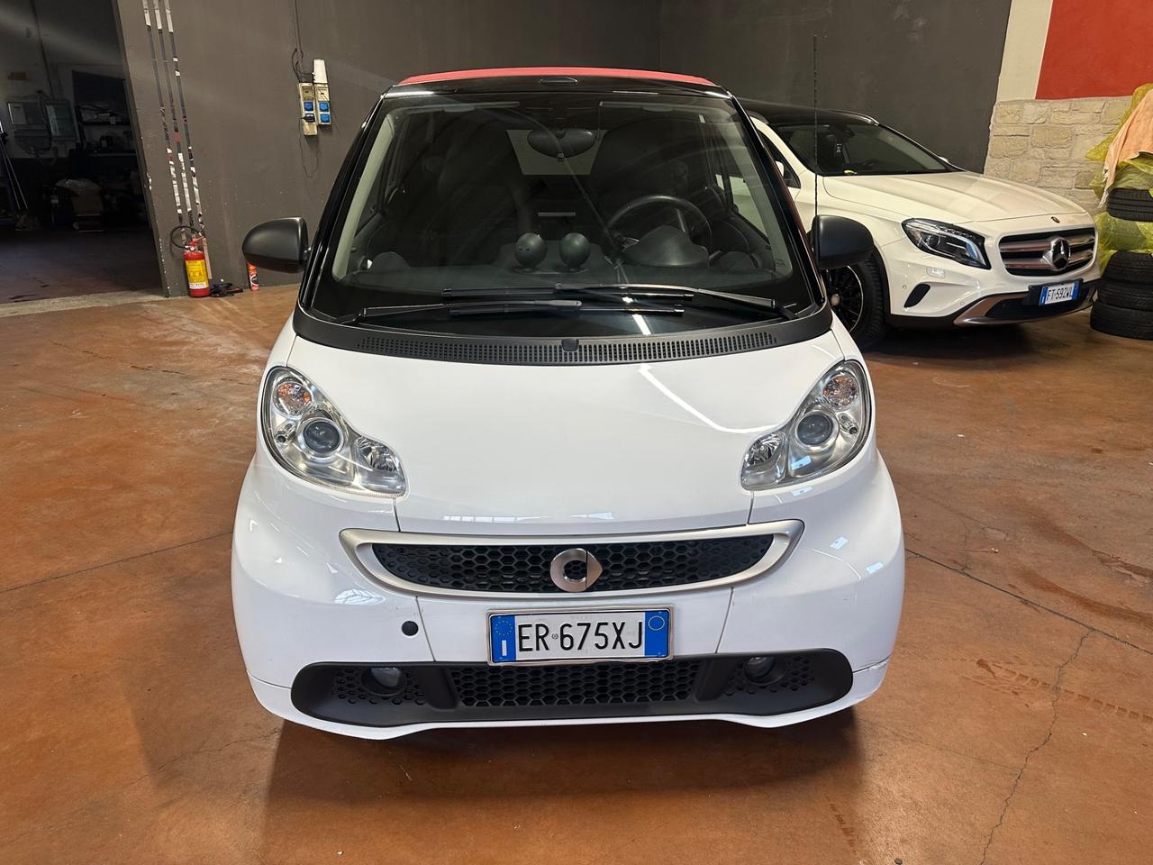 Smart ForTwo 1000 52 kW MHD cabrio passion