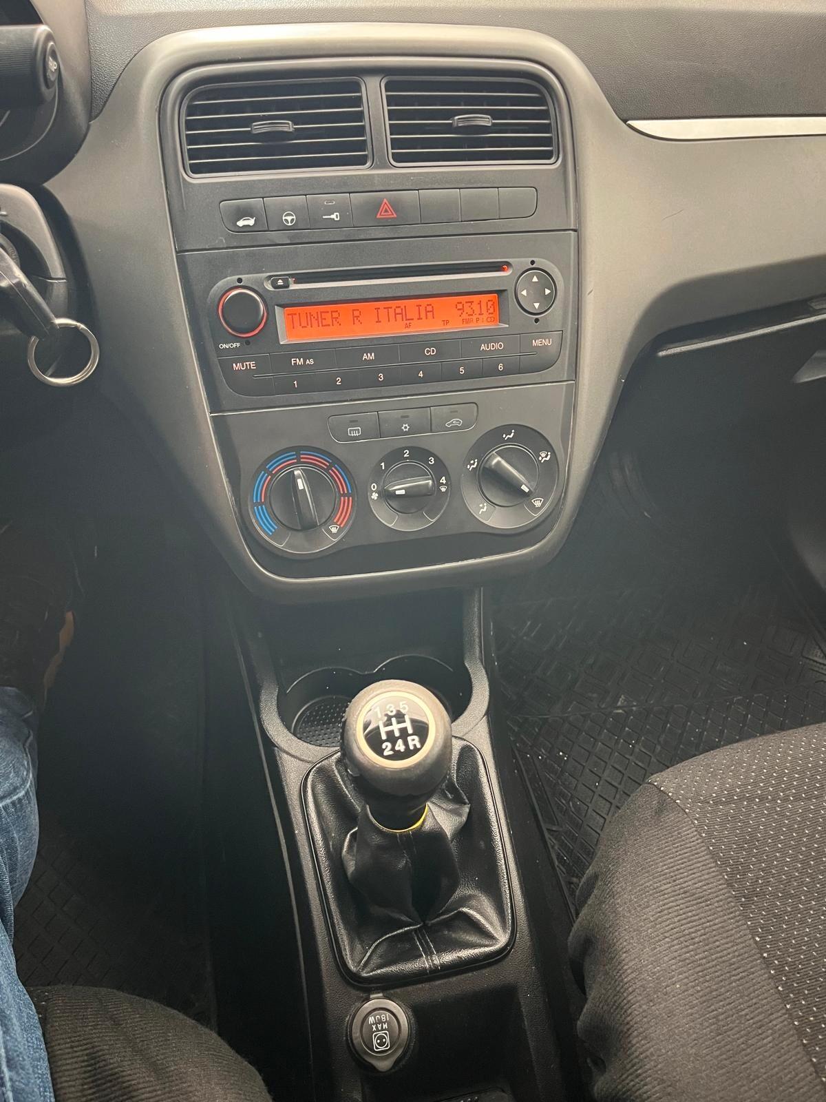 Fiat Grande Punto 1.3 MJT 75 CV 5 porte Dynamic