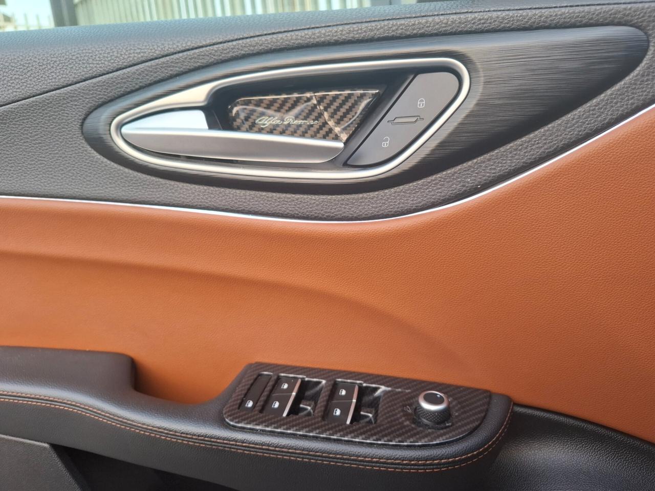 Alfa Romeo Giulia 2.2 allestimento " COMPETIZIONE "