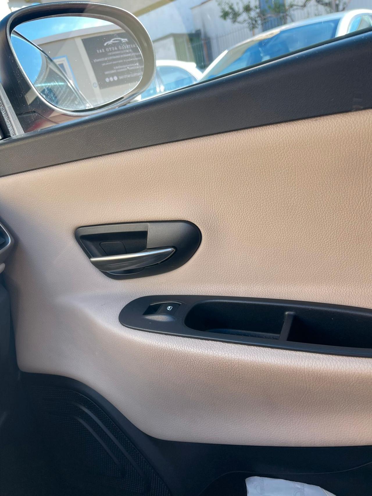 Lancia Ypsilon 1.3 MJT 16V 95 CV 5 porte S&S Gold