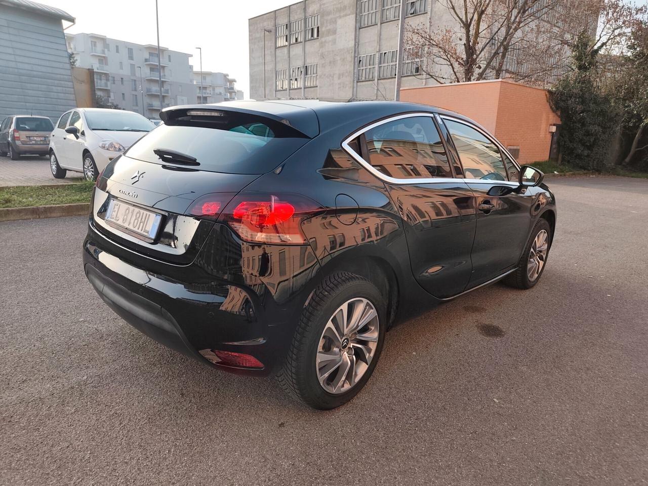 Ds DS4 1.6 VTi 120 CV euro 5 neopatentati