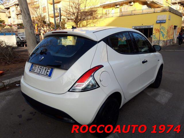 LANCIA Ypsilon 1.0 Hybrid Silver 5 POSTI