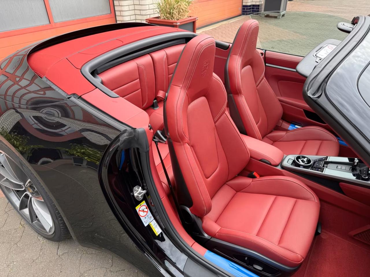 Porsche 911 Cabrio 3.0 Carrera 4 auto