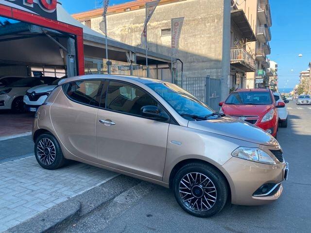 Lancia Ypsilon 1.2 69 CV 5 porte Gold