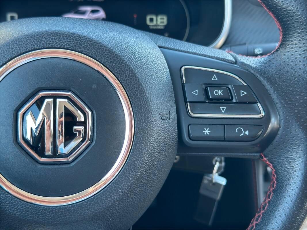 Mg ZS 1.5 Luxury CON TELECAMERA E CARPLAY
