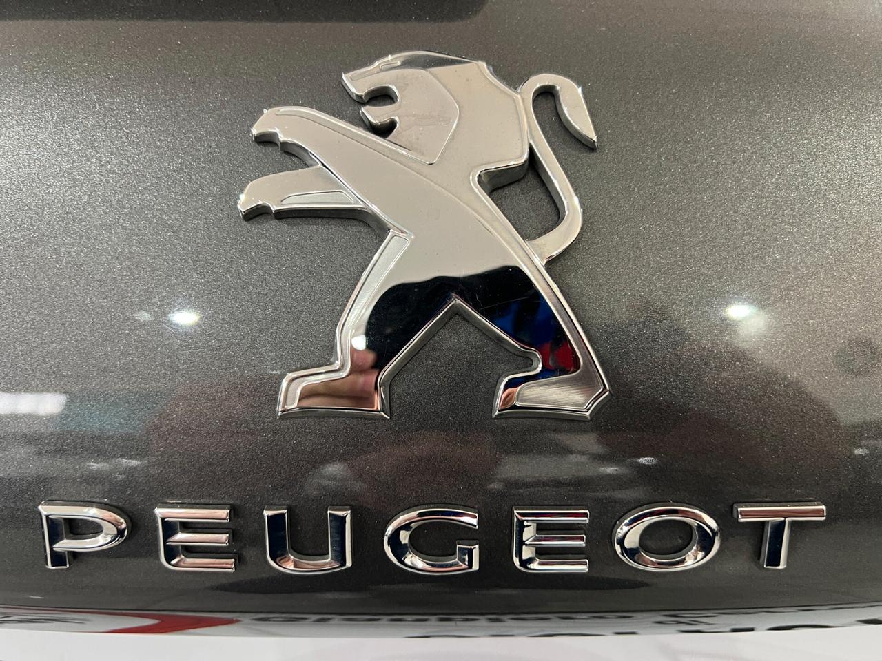 Peugeot 2008 1.6 100 CV - Black Matt - 2018