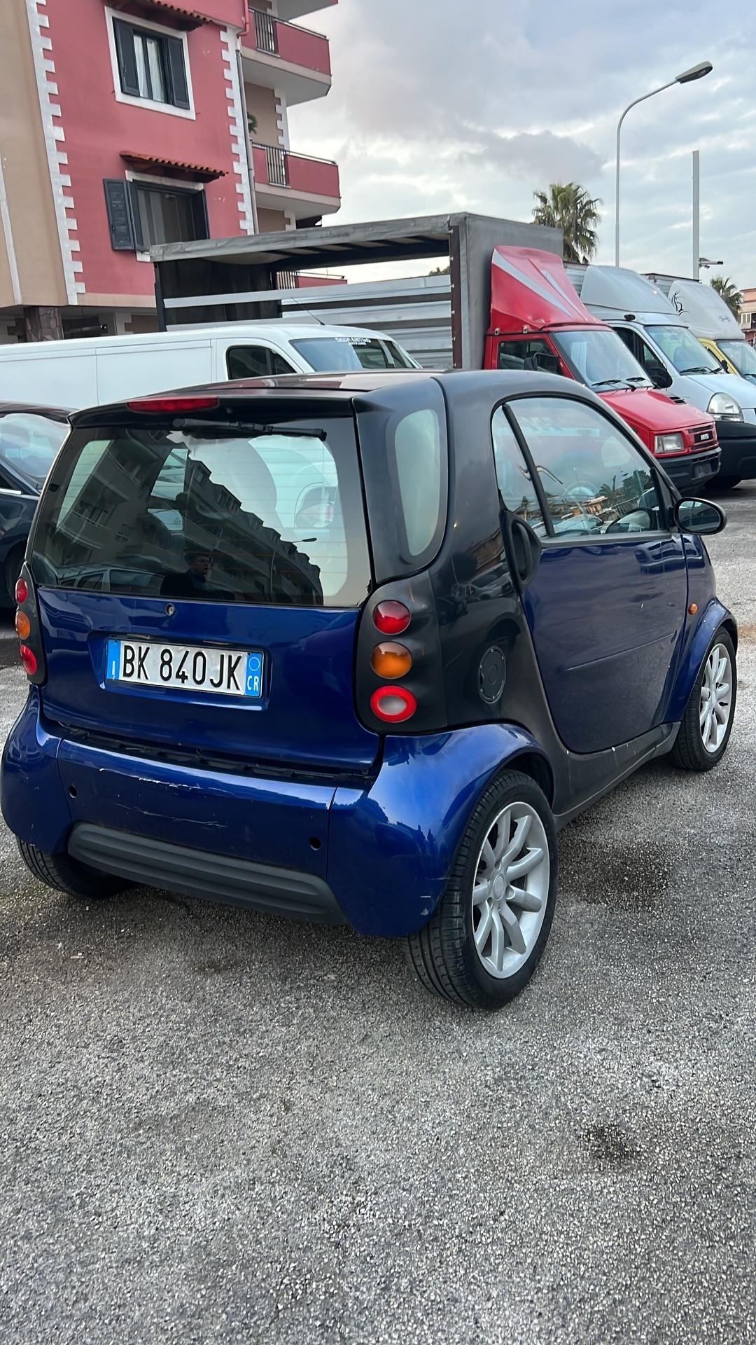 Smart ForTwo 700 coupé pure (45 kW)