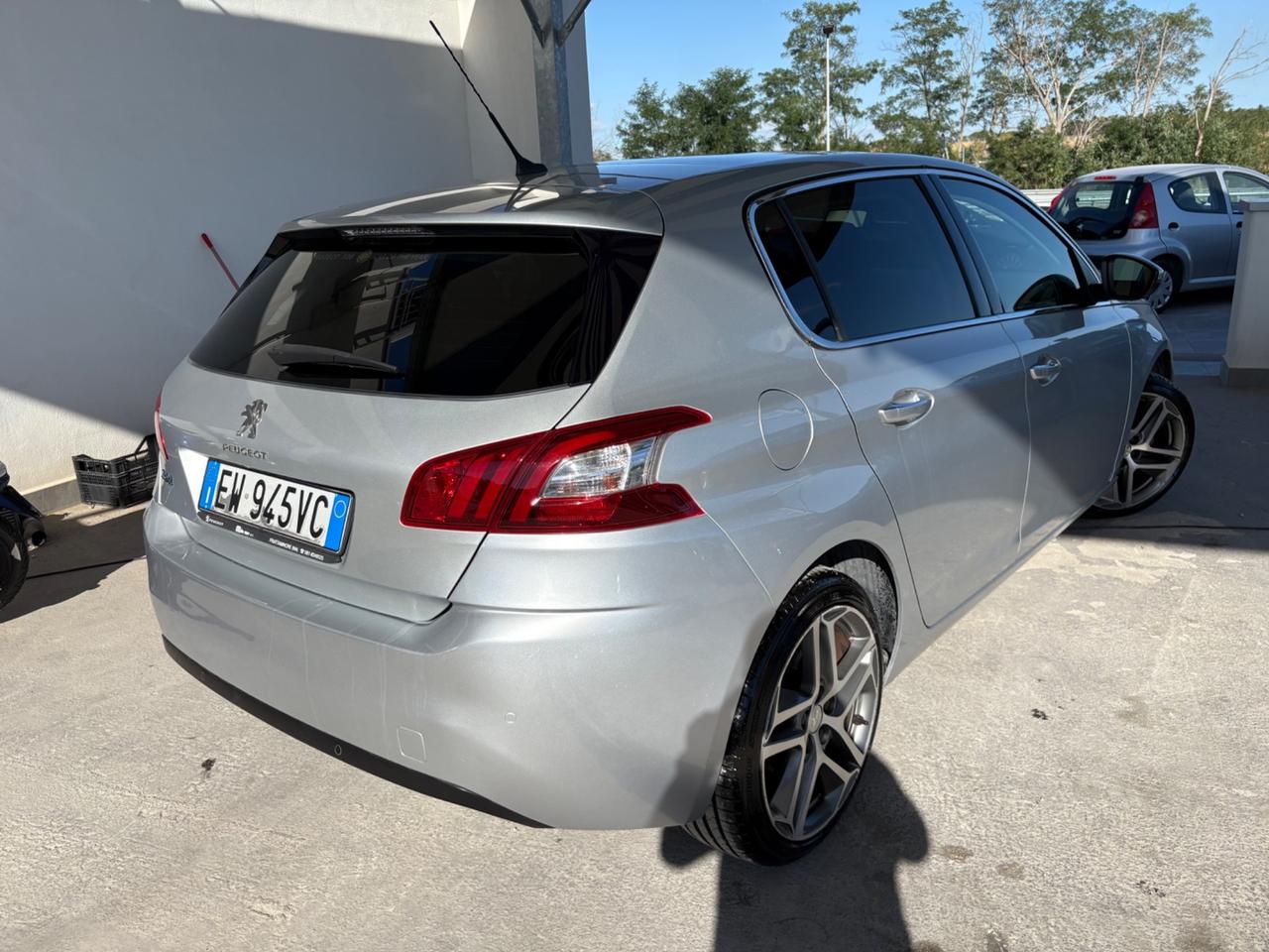Peugeot 308 1.6 e-HDi 115 CV Stop&Start Allure