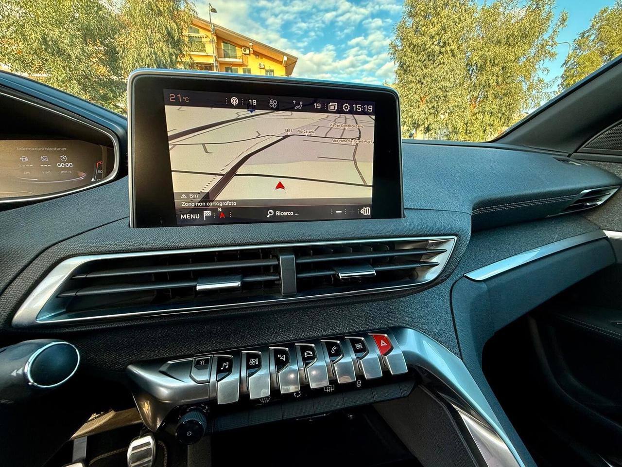 PEUGEOT 3008 BLUEHDi 120 S&S GT LINE