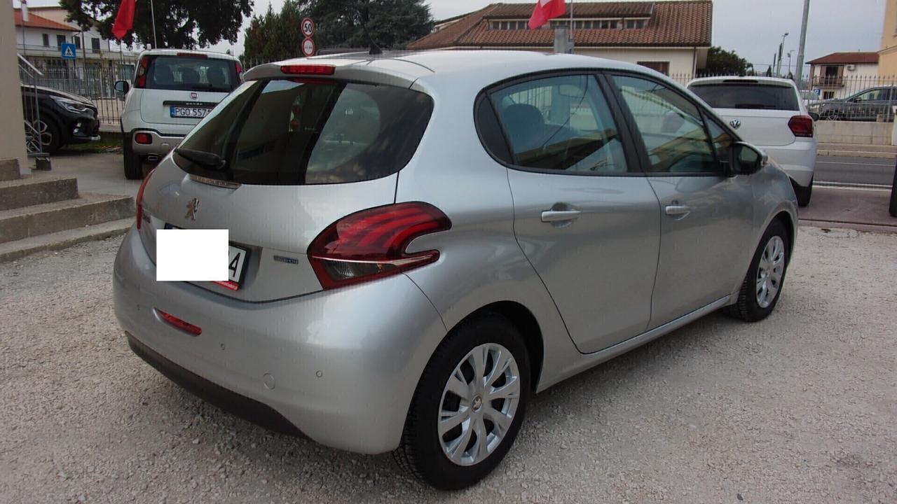 Peugeot 208 BlueHDi 75 5 porte Allure