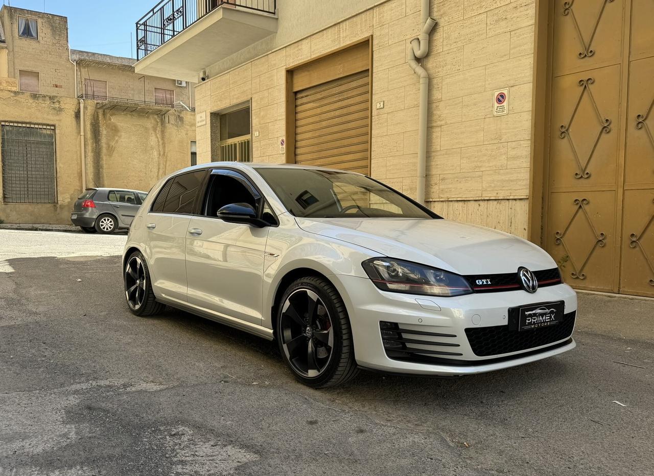 Volkswagen Golf 7 GTI Performance 2.0 TSI DSG 5p.