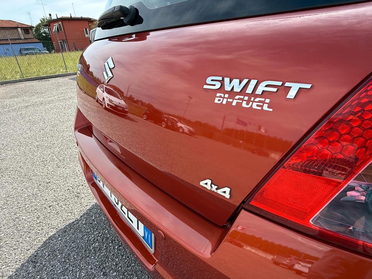 Suzuki Swift 1.3 Benz/Gpl 4x4 5p.