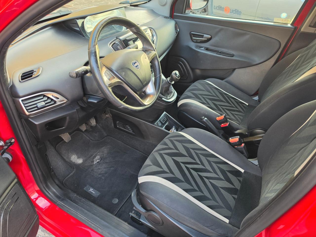 Lancia Ypsilon 1.2 69 CV 5 porte Silver unico proprietario