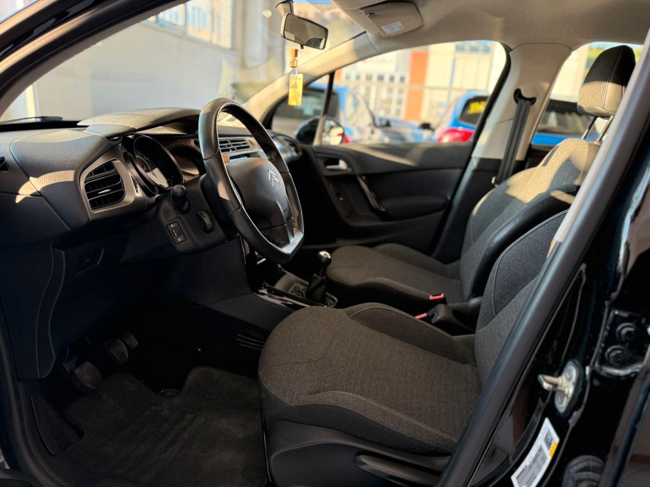 Citroen C3 PureTech 82 Exclusive 2015