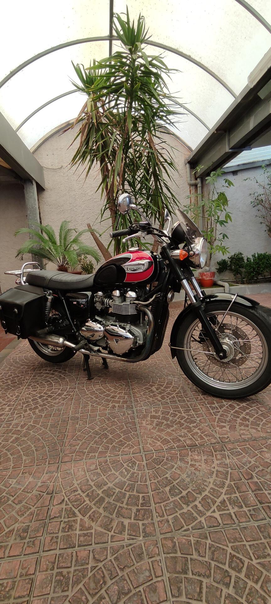 Triumph Bonneville T100 05/2007