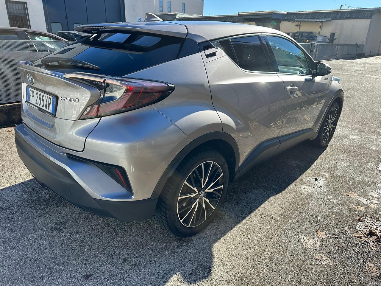 Toyota C-HR 1.8 Hybrid E-CVT Style