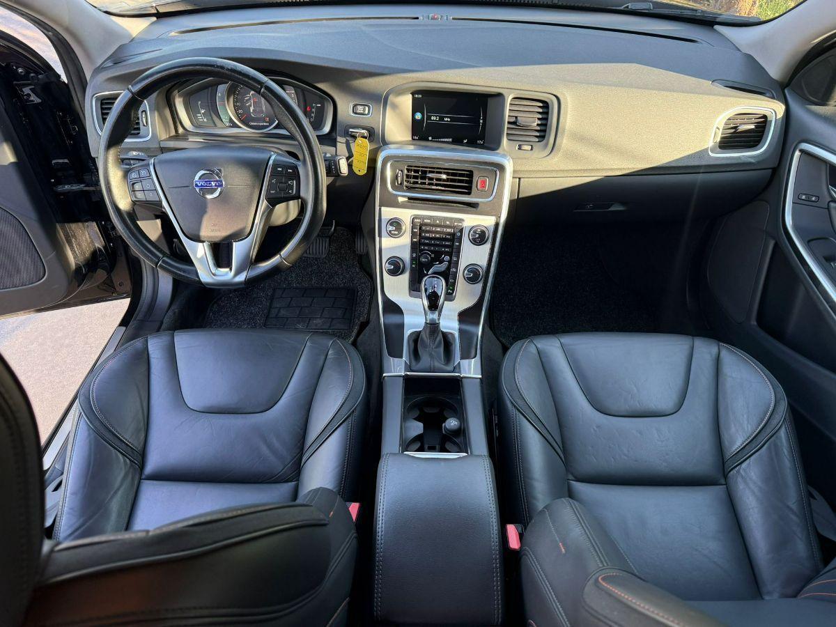 VOLVO - V60 - D2 Geartronic Volvo Ocean Race