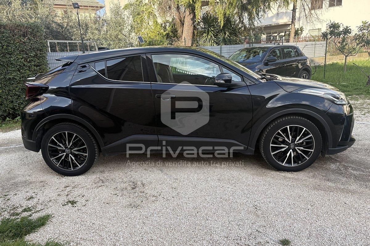TOYOTA C-HR 1.8 Hybrid E-CVT Trend