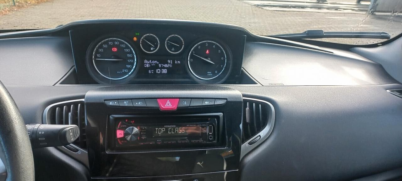 Lancia Ypsilon 1.2 69 CV 5 porte Elefantino