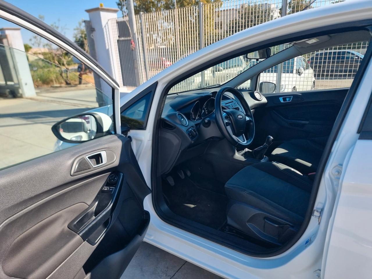 Ford Fiesta 1.5 TDCi 75CV 5 porte Titanium