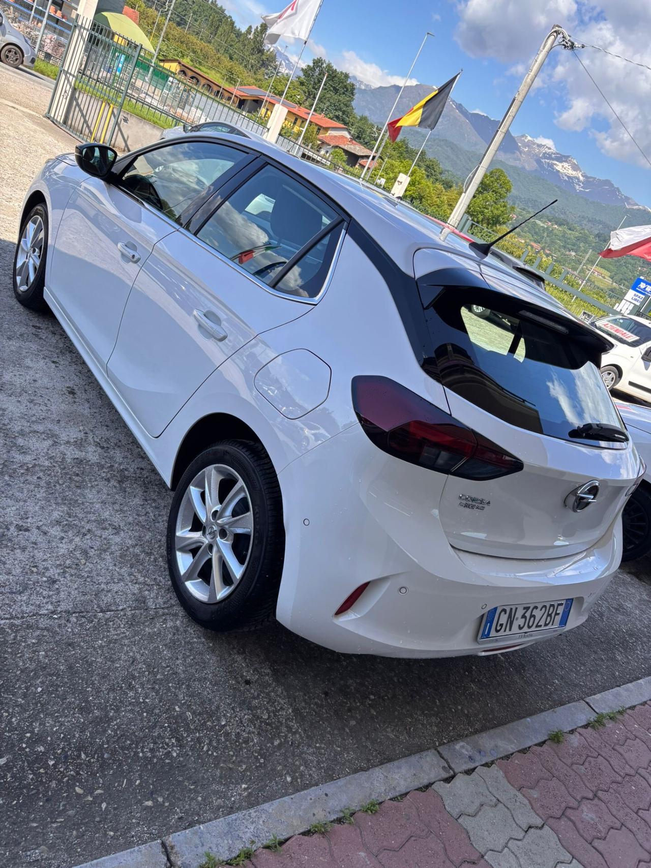 Opel Corsa 1.2 Design & Tech