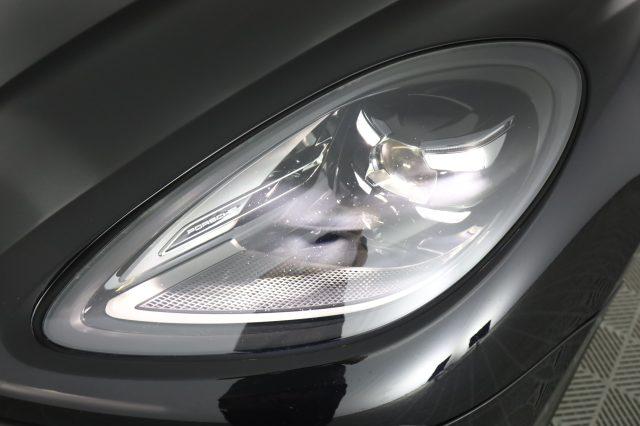 PORSCHE Macan Macan 2.0
