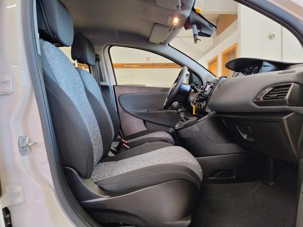 LANCIA YPSILON 1.0 FIREFLY HYBRID GOLD s&s BLUETOOTH