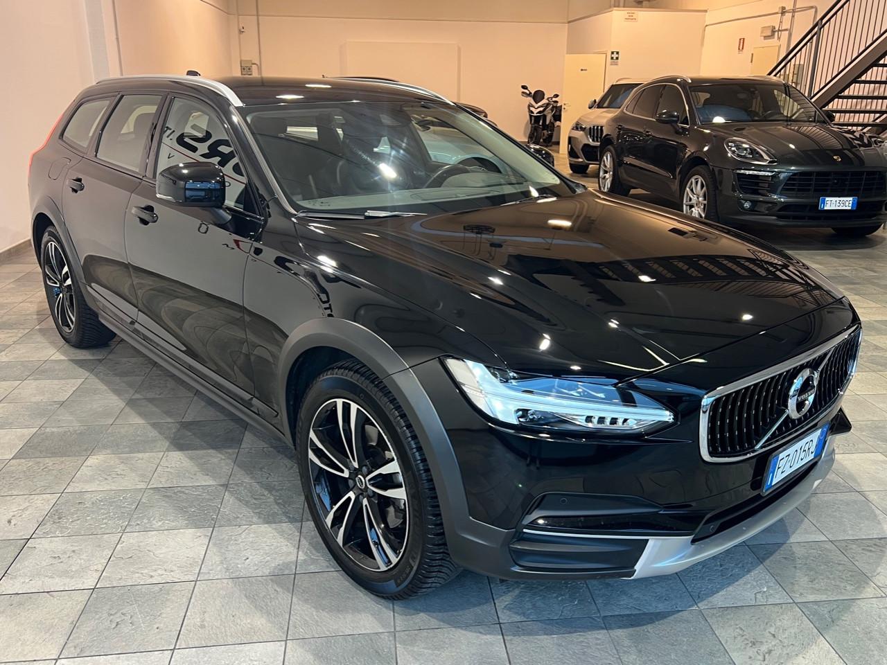 Volvo V90 Cross Country 2.0 d4 Business Plus awd geartronic