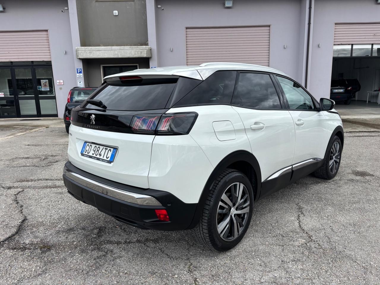 Peugeot 3008 BlueHDi 130 S&S EAT8 Allure