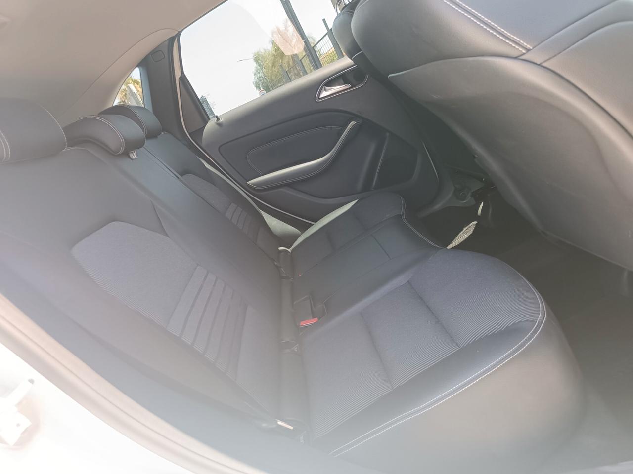 Mercedes-benz B 200 d Sport