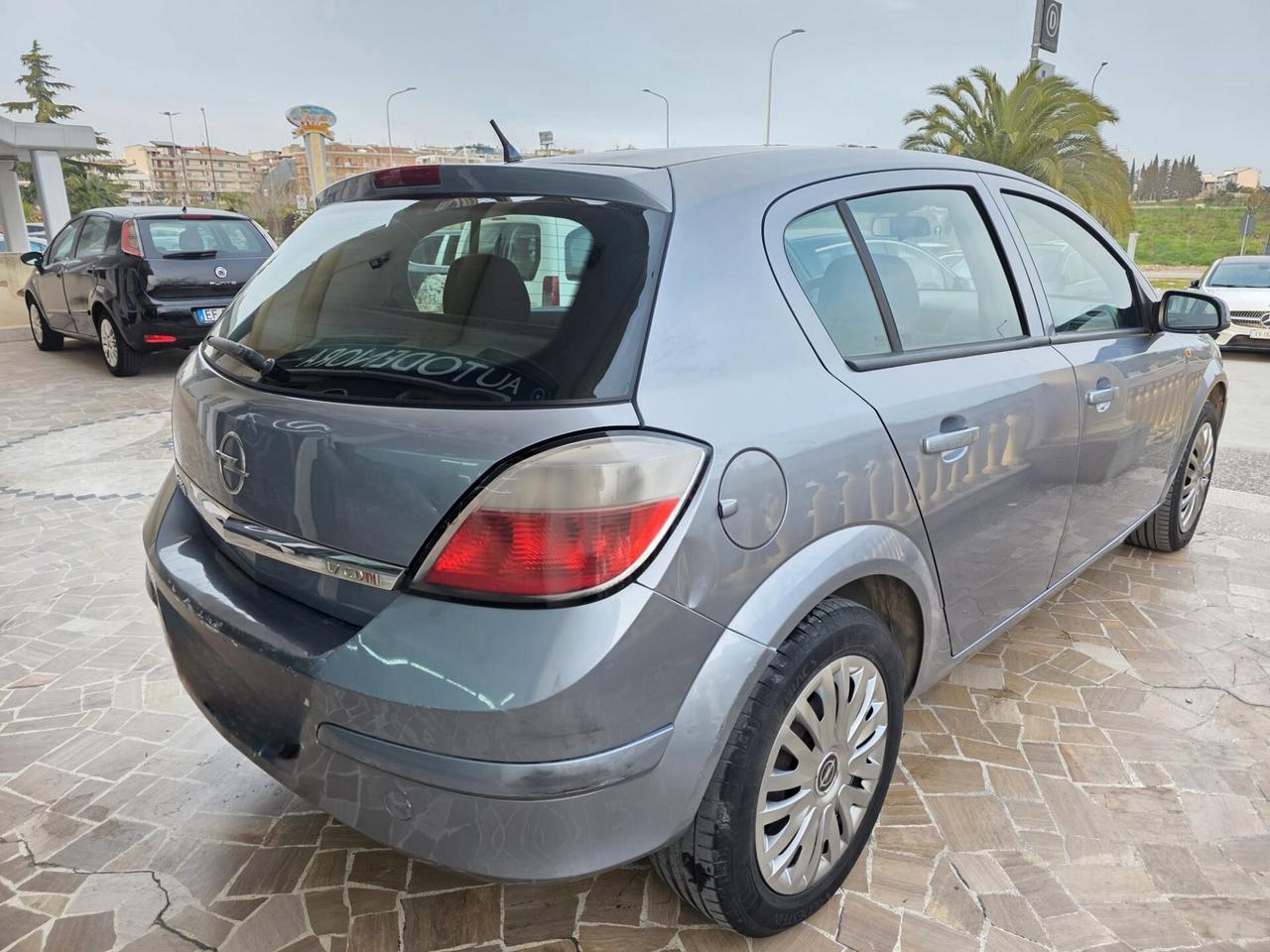 Opel Astra 1.7 CDTI 101CV 5 porte Elegance