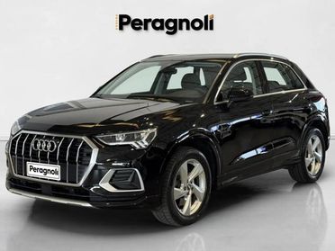 AUDI Q3 40 TFSI quattro S tronic Business Advanced