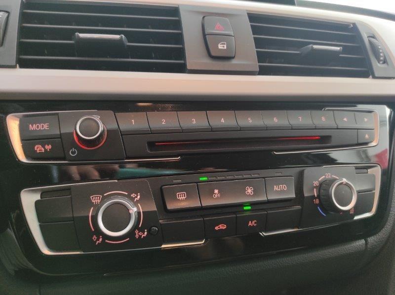 BMW Serie 3 (F30/F31) - 318d Business Advantage aut.