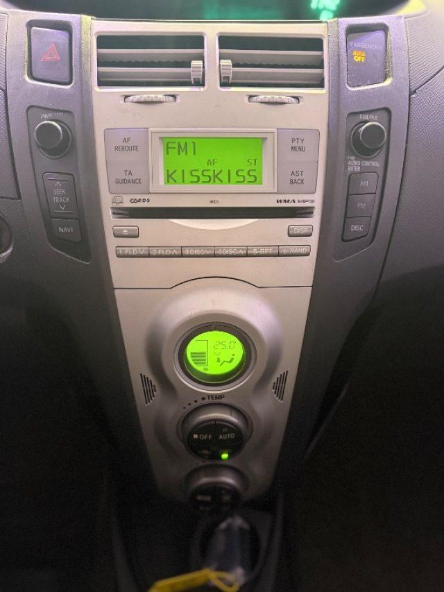 TOYOTA Yaris 1.0 3 porte Sol