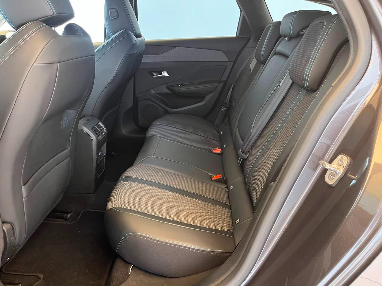 Peugeot 308 - 1.5 bluehdi Allure Pack s
