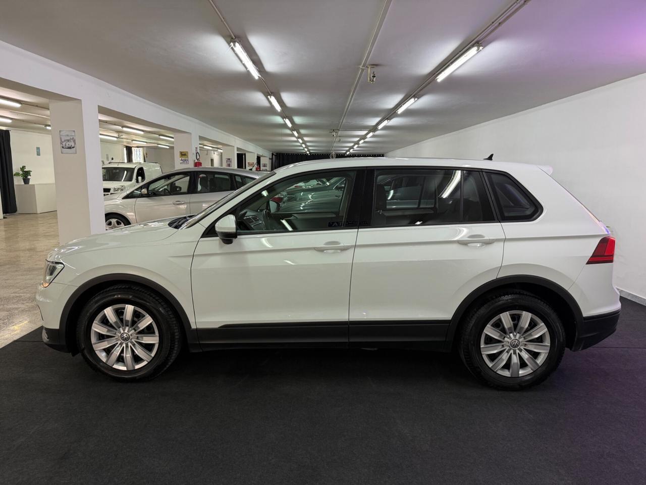 VOLKSWAGEN Tiguan 2019 1.6 TDI 116cv Bluemotion
