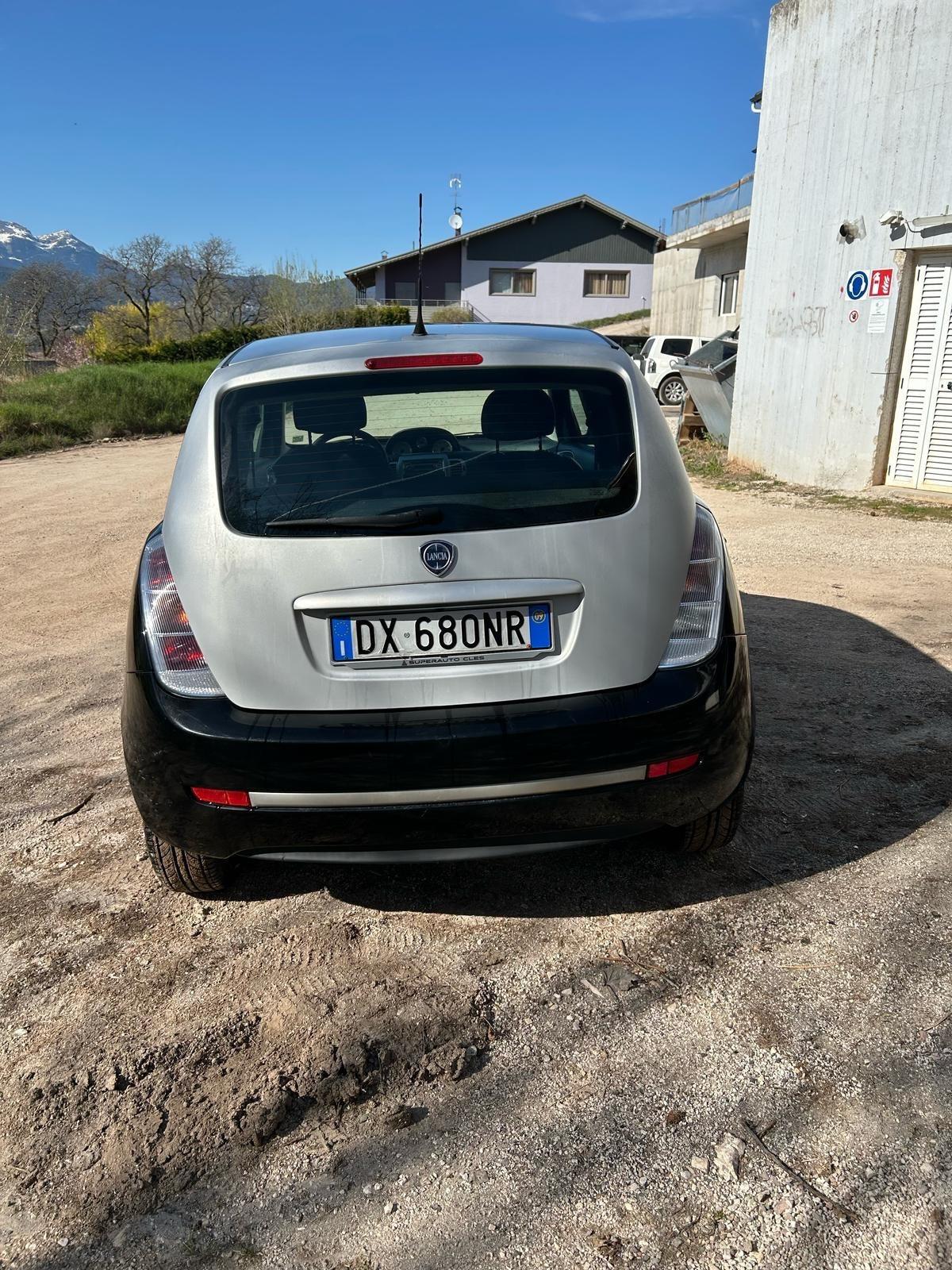 Lancia Ypsilon 1.2 Argento