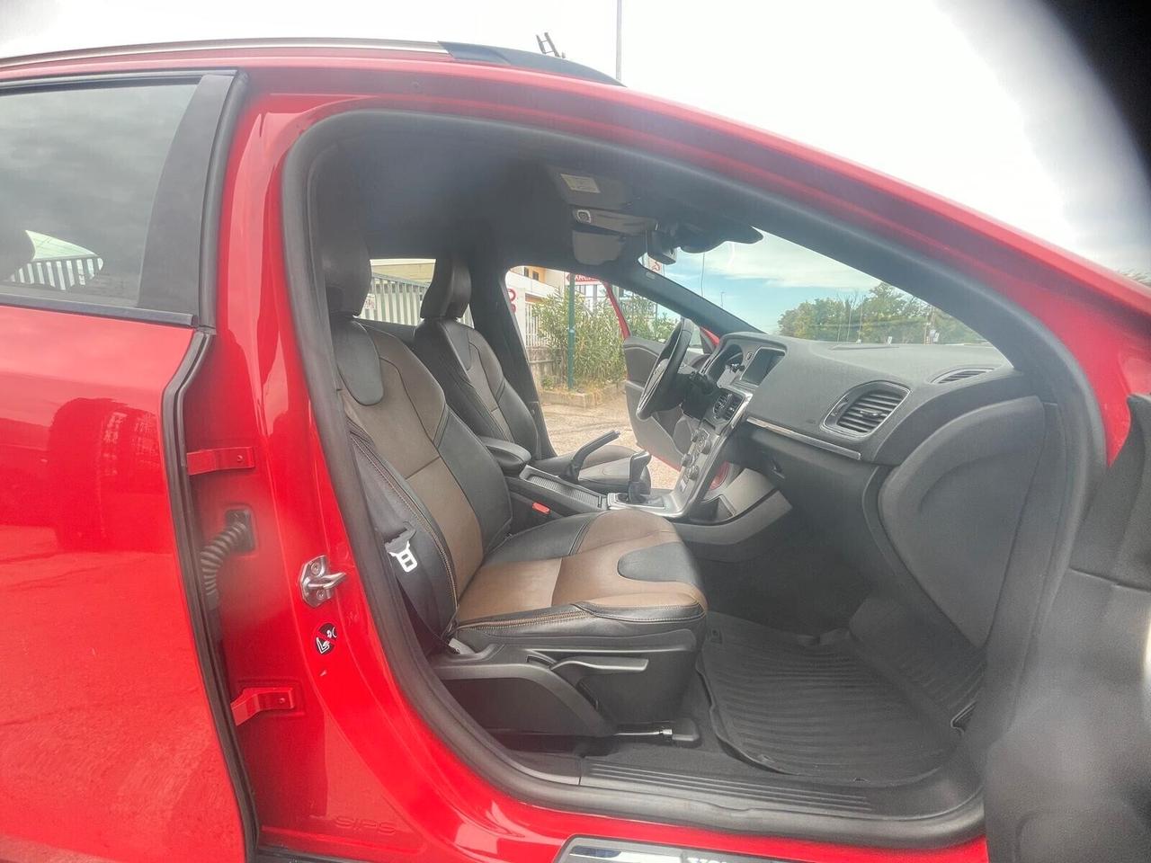 Volvo V40 Cross Country D3 Pro